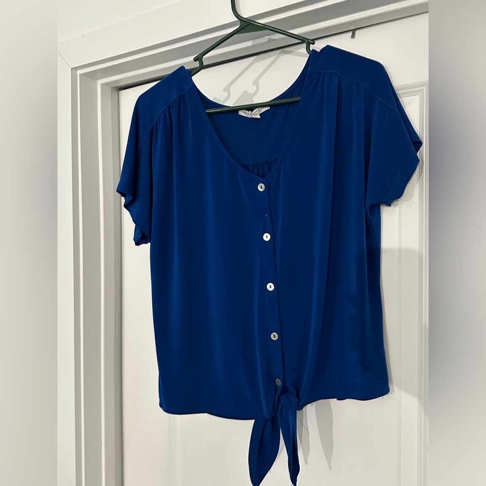 Women’s Blouse/ Size L